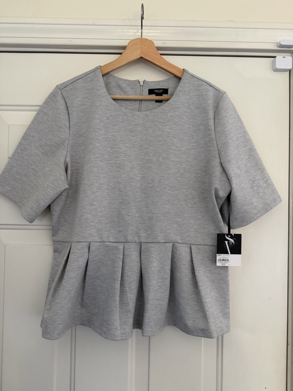 Simply Vera Vera Wang Gray Short Sleeve Peplum Top